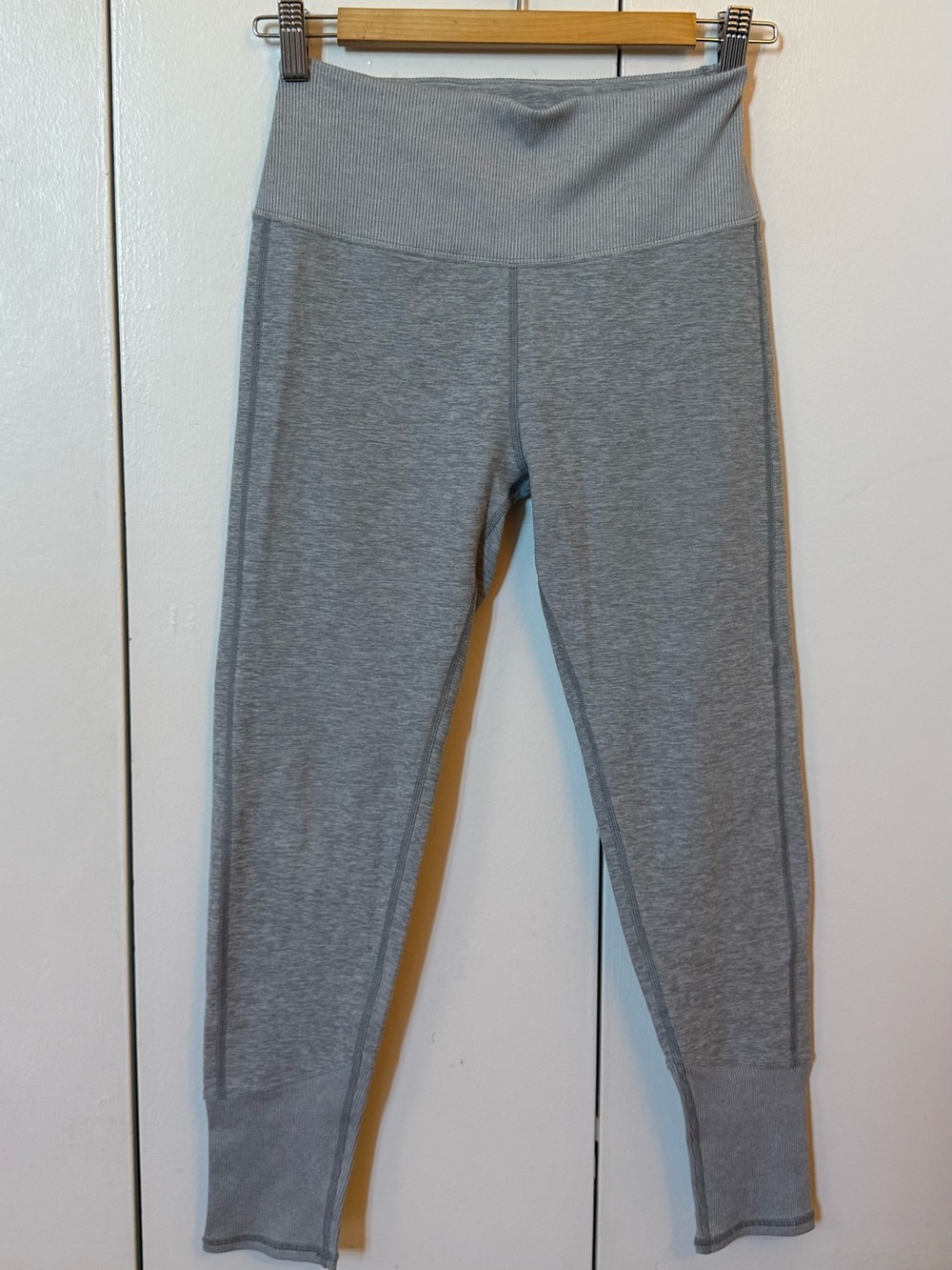 ALO Yoga Kids Light Grey Seamless High-Waist Leggings (Conf 8)